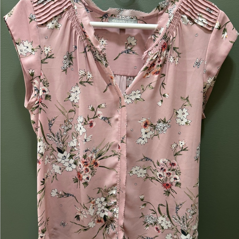 Daniel Rainn Pink Ruffled Cap Sleeve Blouse